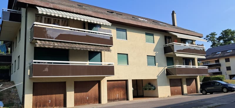 Affascinante appartamento mansardato di 2.5 locali a Tolochenaz (1)