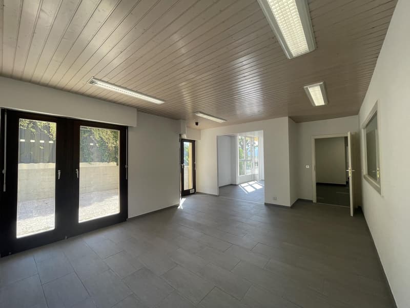 In affitto: Ufficio / Locale professionale a Bogis-Bossey (2)