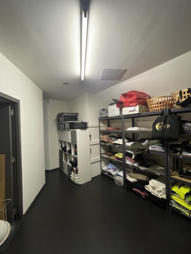 Lokal Gewerbeimmobilie von 95 m2 im Herzen von Nyon (5)
