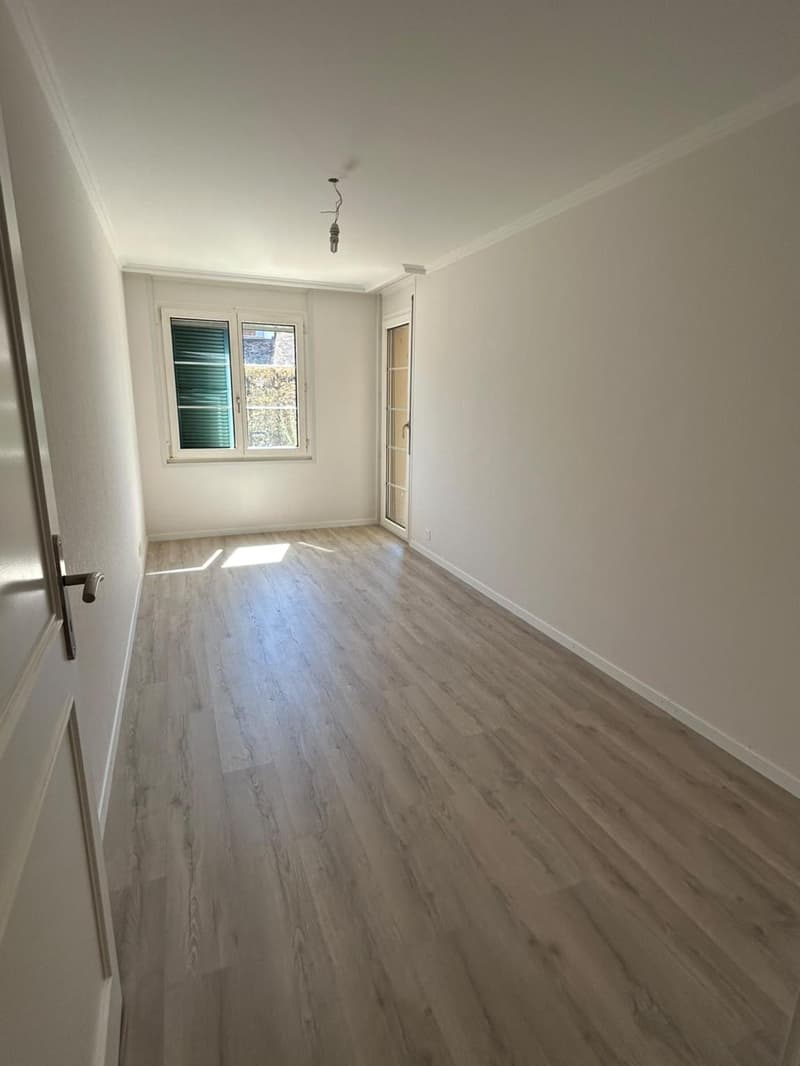 GROßARTIGES 5.5 MIT TERRASSE IN PRANGINS (5)