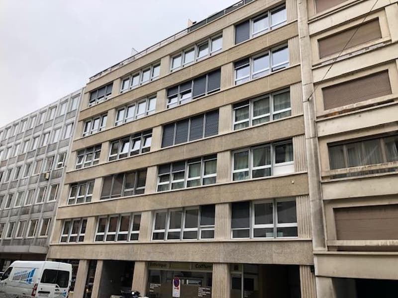 12 Rue du Roveray, Büros von etwa 417m2 (1)