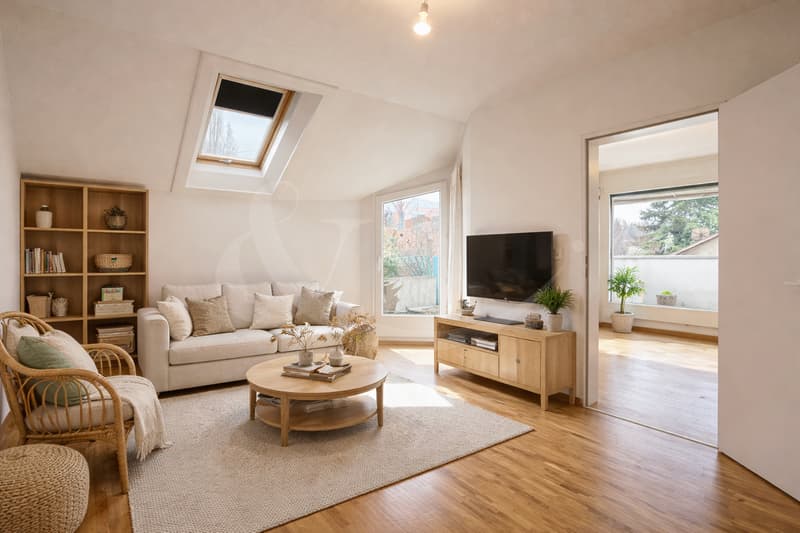 Exclusive attic occupying the entire floor with large terrace in the heart of Perly (7)