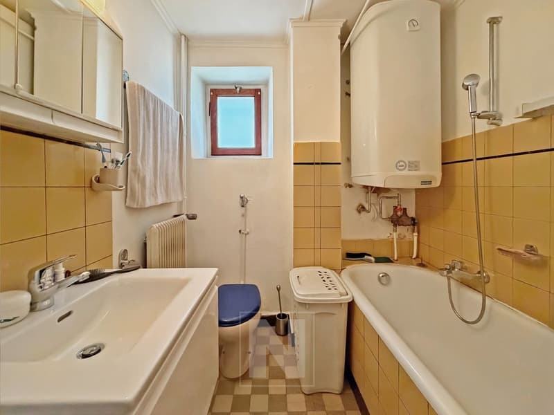 Rental building with 3 apartments in Vallorbe (8)