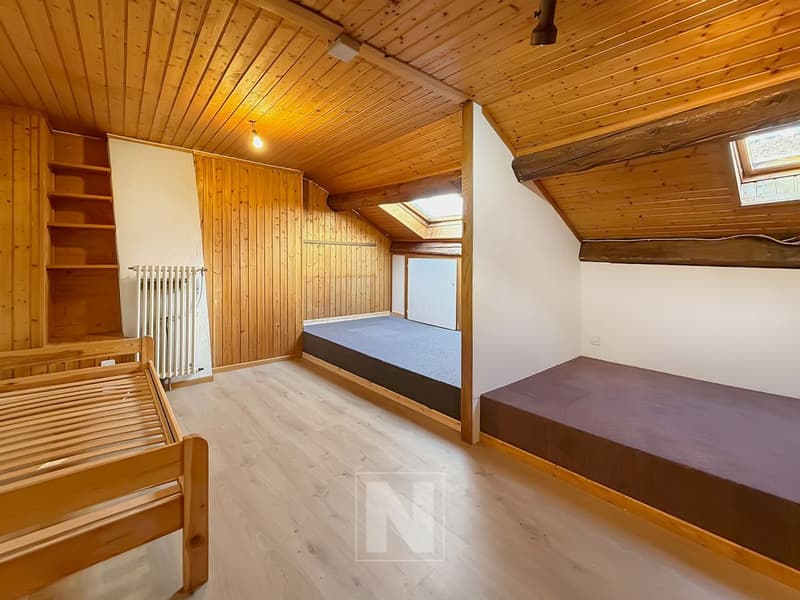 Orbe, semi-detached house of approximately 215 m2, consisting of two apartments (12)