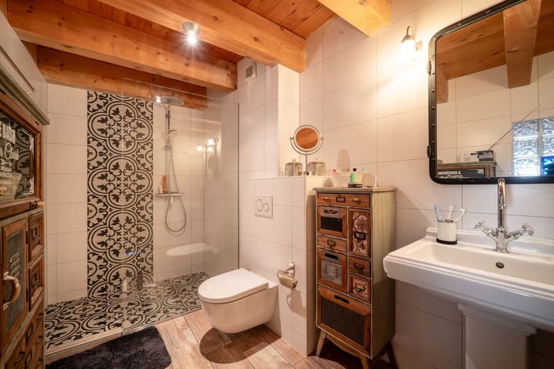 Casa di circa 180 m2 con 2 appartamenti a Valeyres-sous-Ursins (10)