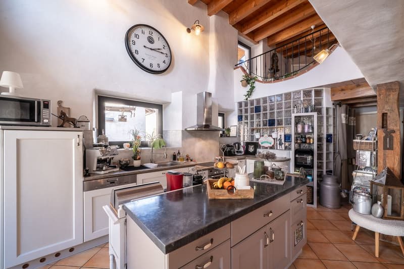 Casa di circa 180 m2 con 2 appartamenti a Valeyres-sous-Ursins (4)