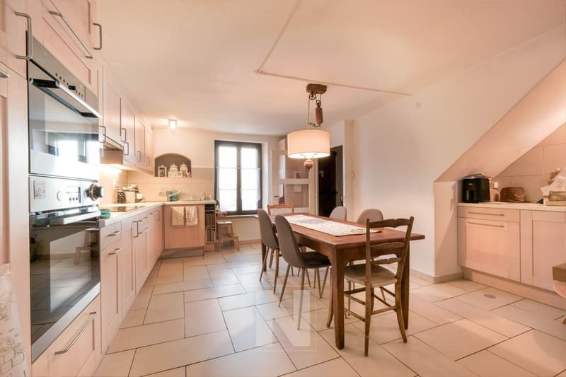 Begnins - Village house with 5.5 rooms and 163m2 living space with expansion potential (6)