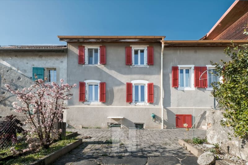 Begnins - Village house with 5.5 rooms and 163m2 living space with expansion potential (2)