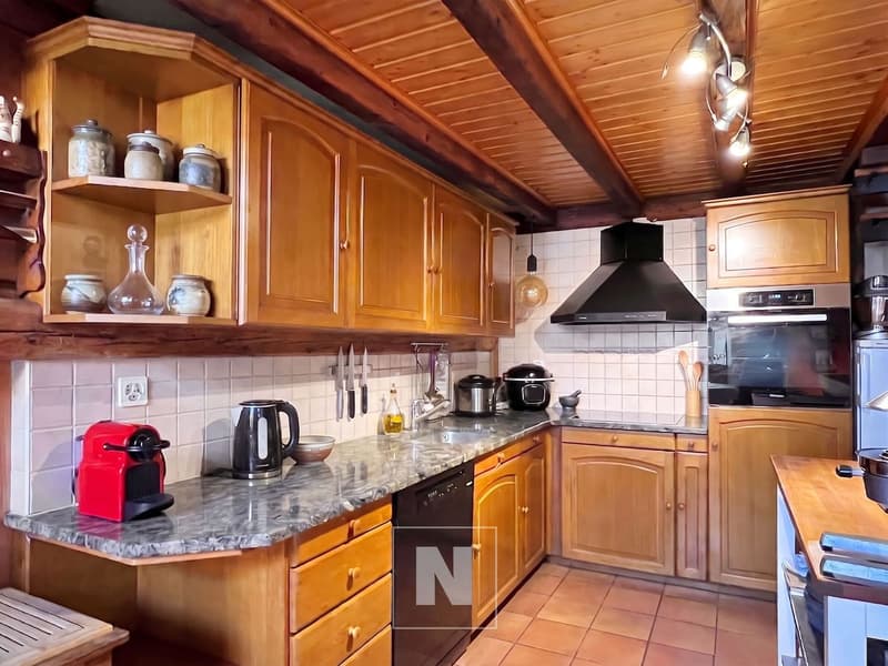 Les Charbonnières, old farm to renovate approx. 230 m2 + 2-room apartment (12)