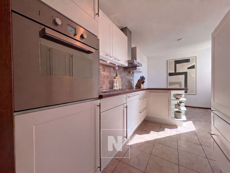 Apartment with 3.5 rooms of approximately 95 m2 with balcony! (2)