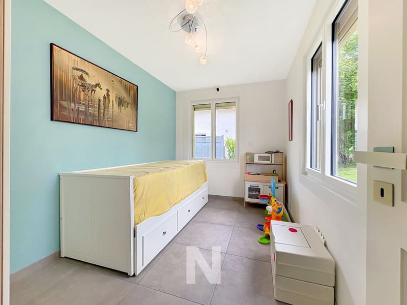 Maison individuelle de 6,5 pièces, d'environ 170m2 avec piscine (8)