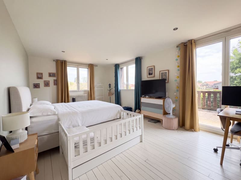 Maison à vendre à Grancy -  8.5 pièces, 360 m2 , en bordure de zone agricole. (6)