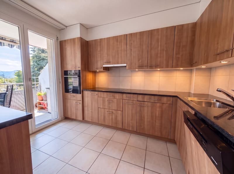 Appartement à vendre à Lausanne - 3 pièces 75 m² avec 2 salles d'eau, un grand balcon et un parking intérieure (3)