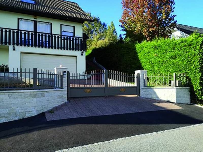 Villa indipendente con 9 locali a Sauverny (3)