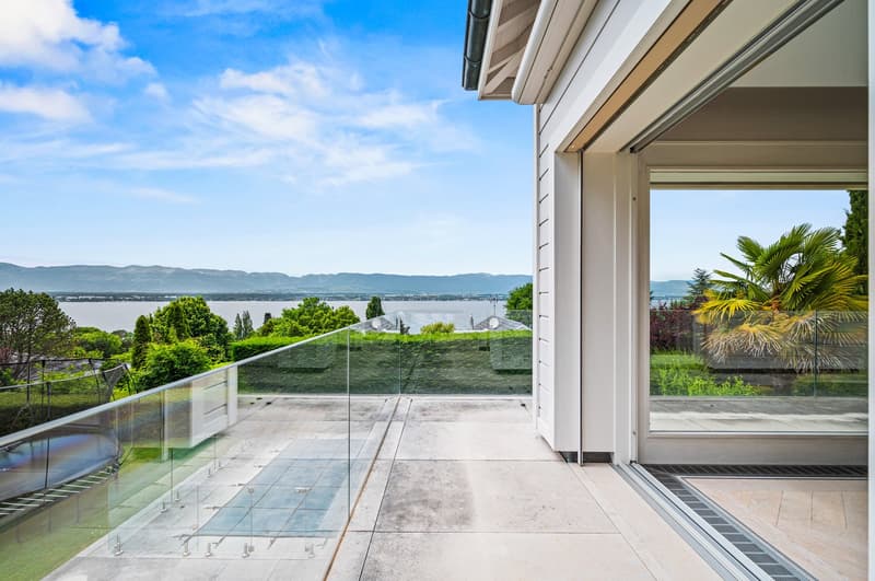 ANIÈRES - Prachtvolle Villa mit Panoramablick auf den See (13)
