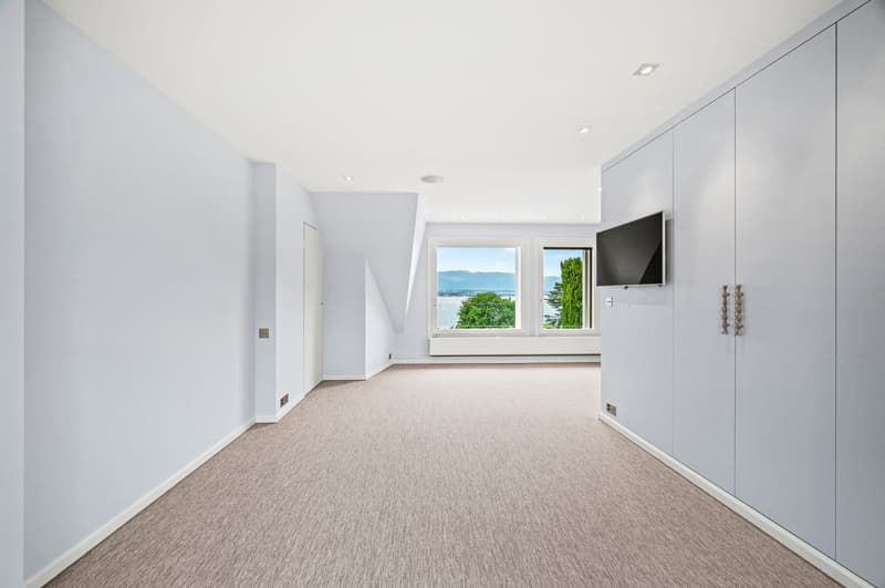 ANIÈRES - Prachtvolle Villa mit Panoramablick auf den See (16)