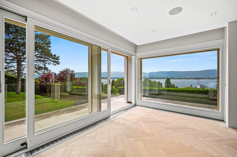 ANIÈRES - Prachtvolle Villa mit Panoramablick auf den See (26)