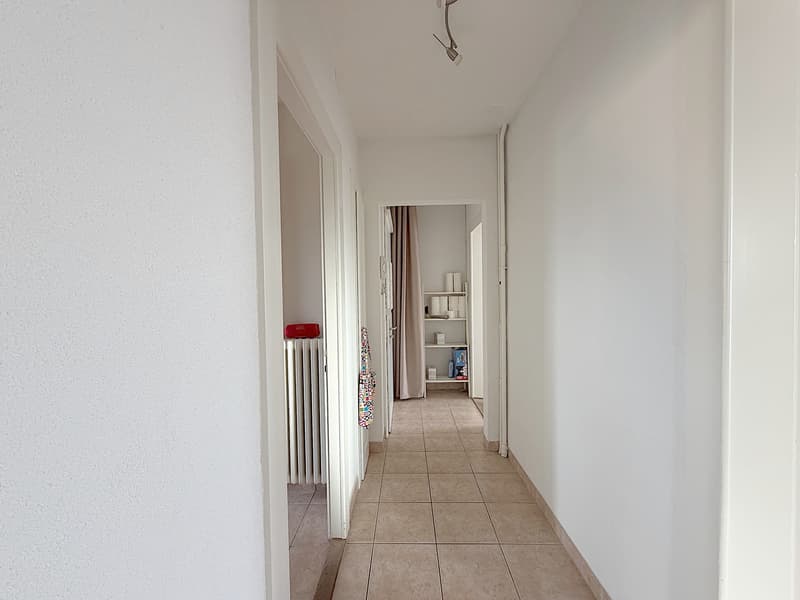 Hall.jpg