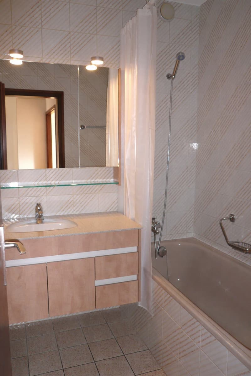 3.5 room apartment with balcony, to be renovated (7)