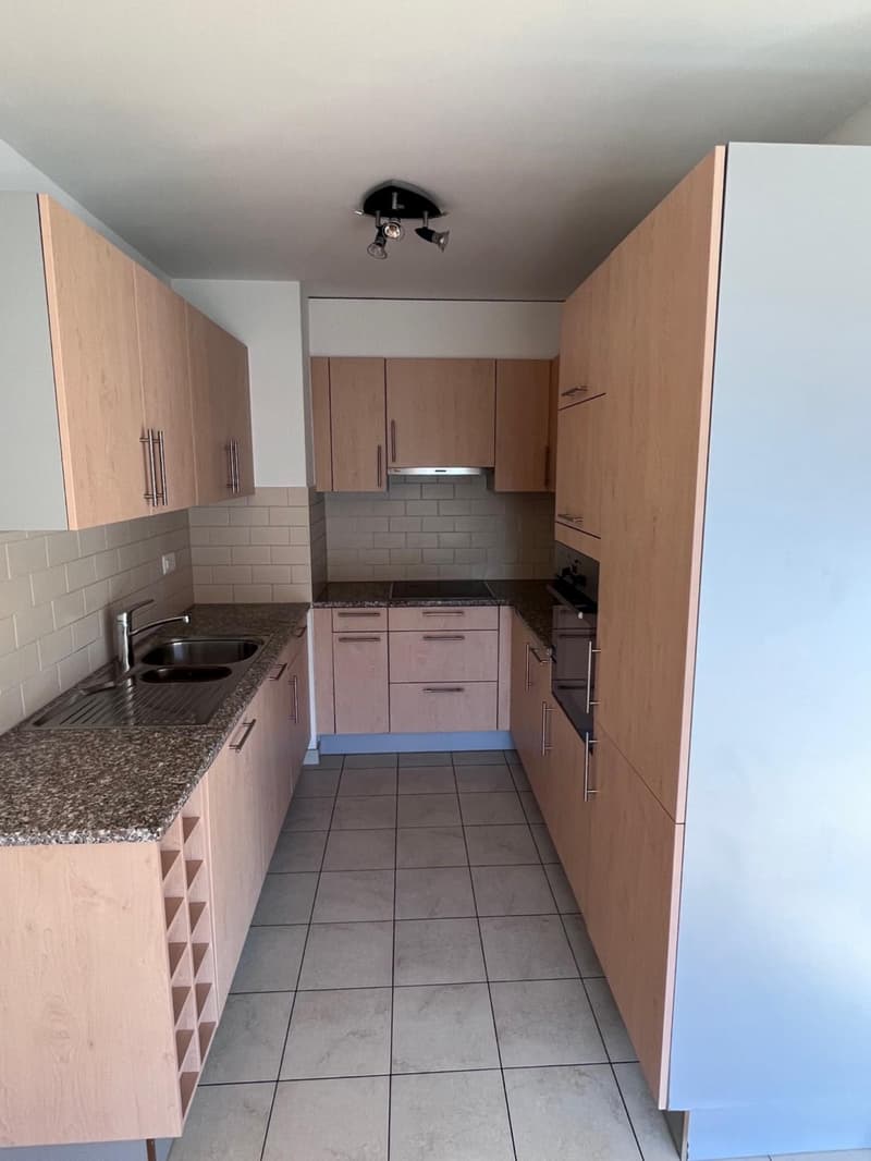 Wohnung mit 3.5 Zimmern und Balkon (4)