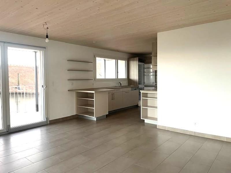 Bel appartement de 3,5 pièces avec balcon et jardin (4)