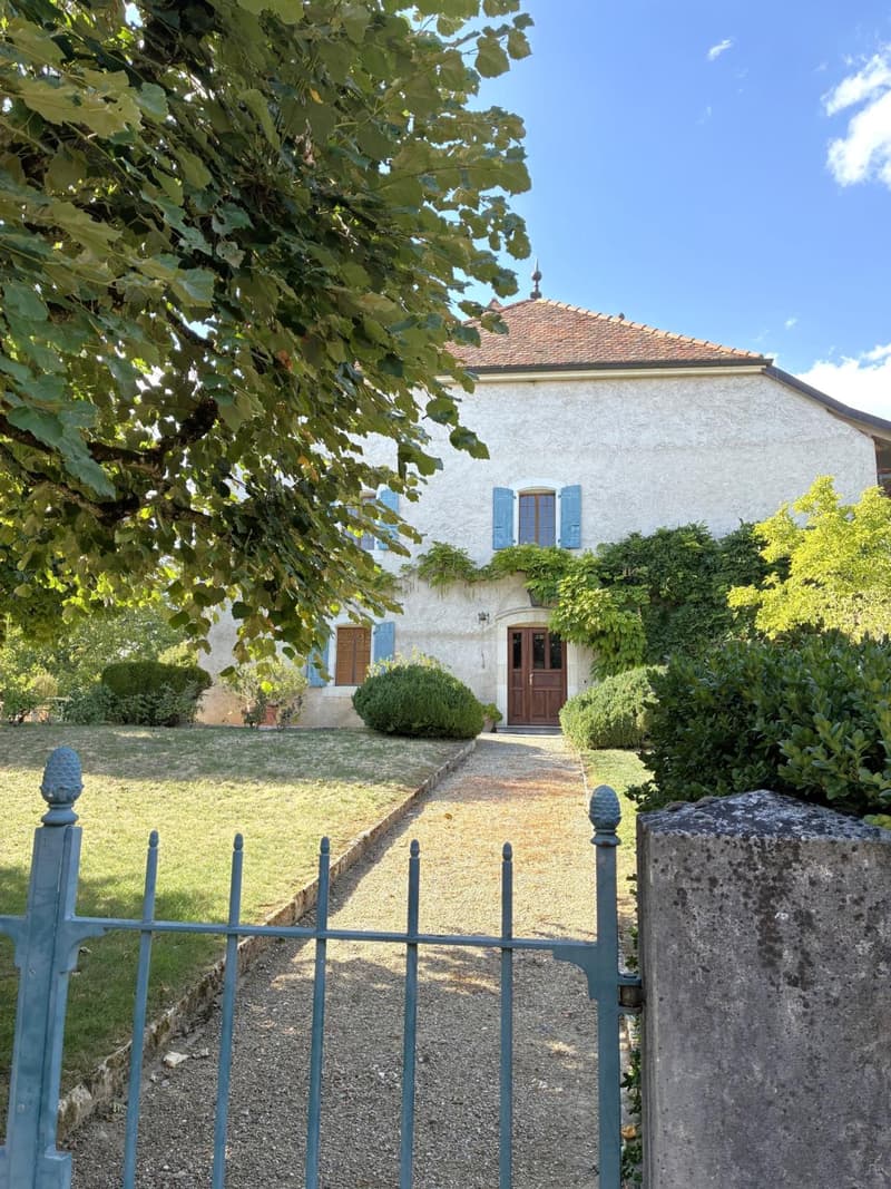 Magnifique propriété de 6,5 pièces dans un corps de ferme avec grand jardin privatif (7)