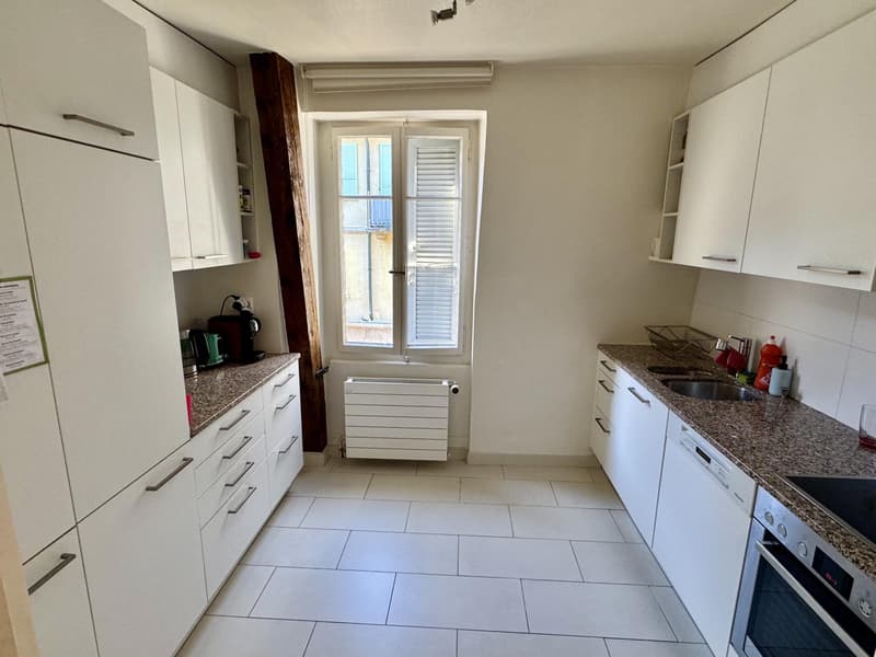 Grand duplex de 5.5 pièces avec balcon au coeur de Nyon (3)