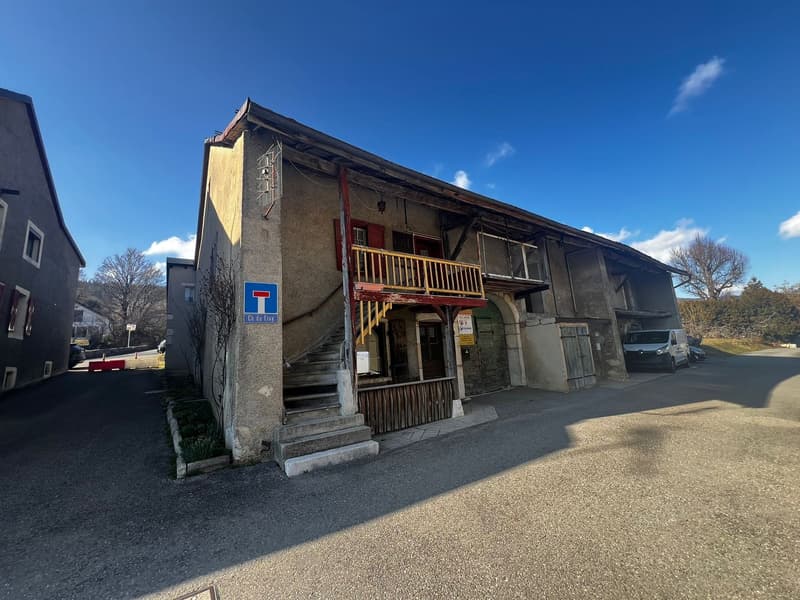 Avant première - 5 Triplex sur plan au centre du village (2)
