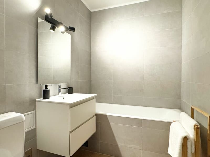 Wohnung 6 Zimmer renoviert in Meyrin (12)