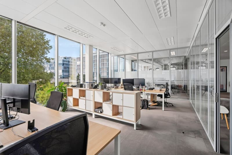 Surface disponible 450 m2- Immeuble Galaise 24 à Plan-Les-Ouates (14)