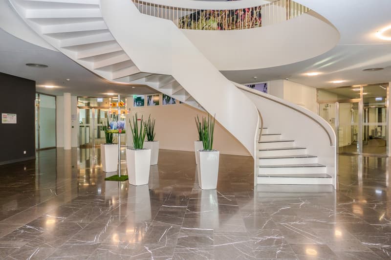 570 m2 - Magnifiques surfaces de bureaux à coté de Biopôle (8)