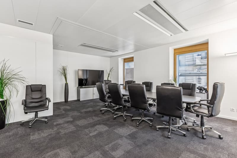 Bureaux aménagés de 465 m² – Rue du Mont-Blanc 7 (4)