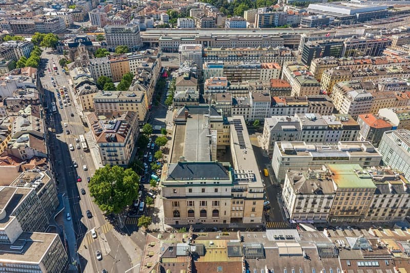 Exceptional offices of 1'200 m² in the heart of Geneva (16)