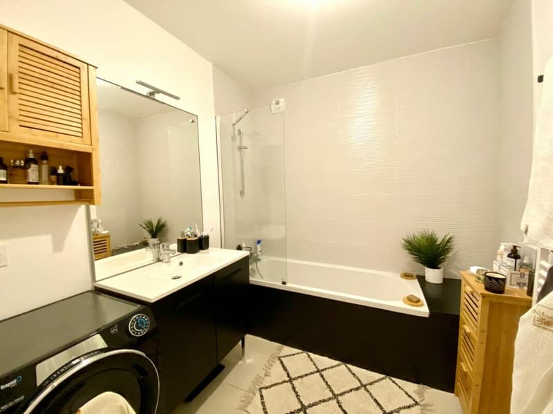 Divonne Les Bains T3 on garden level (7)