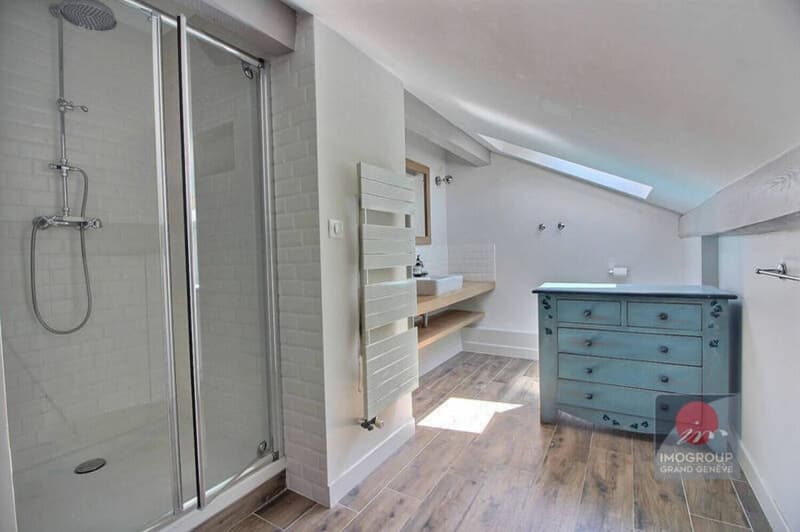 5-room house with swimming pool and positive energy technology in Chens-sur-Léman (7)