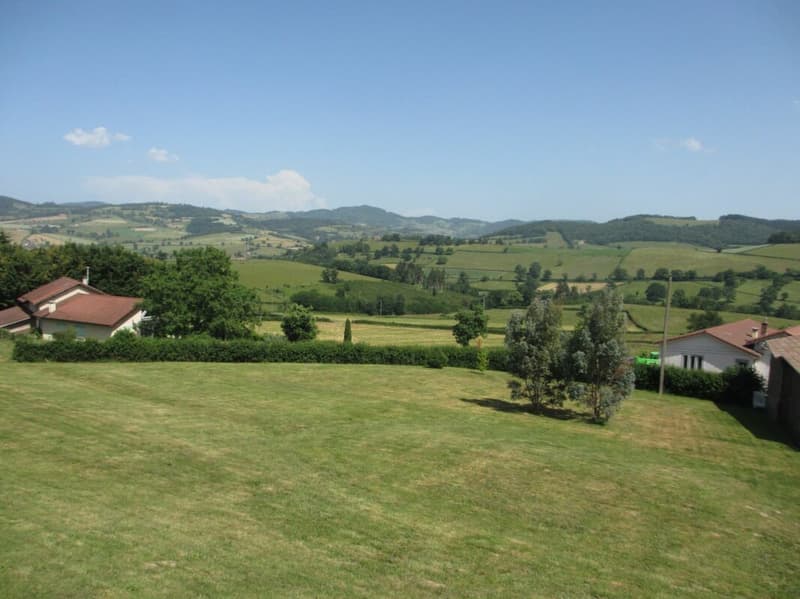 Real estate complex with indoor pool and 7'878 m² plot (1)