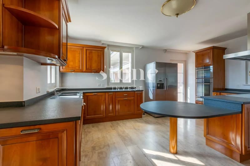 Spacious master villa with lake view and private SPA (4)