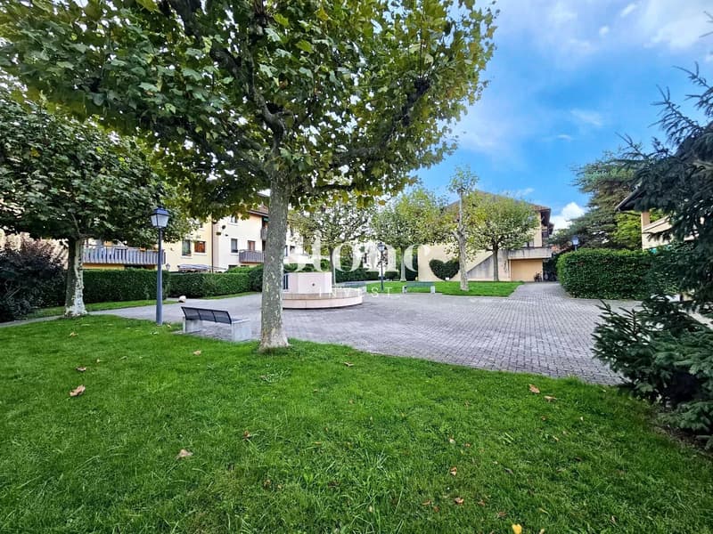 Beautiful 5-room crossing apartment with balcony and loggia (11)