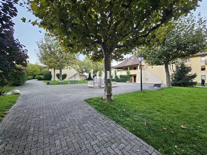 Beautiful 5-room crossing apartment with balcony and loggia (12)