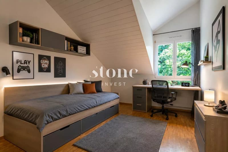 Beautiful attic with character (6)