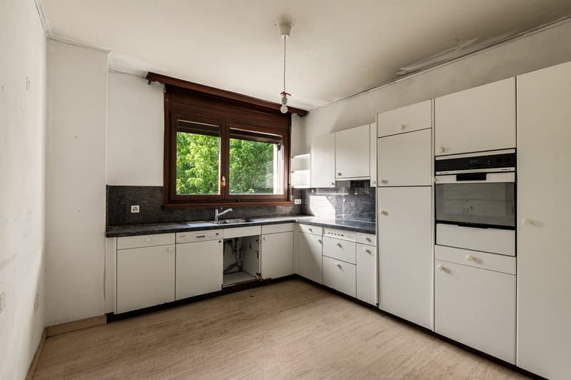 VIGANELLO, WHG. 4.5 im 5. Stock (vorletztes Geschoss) zur Renovierung mit großem Potenzial (8)