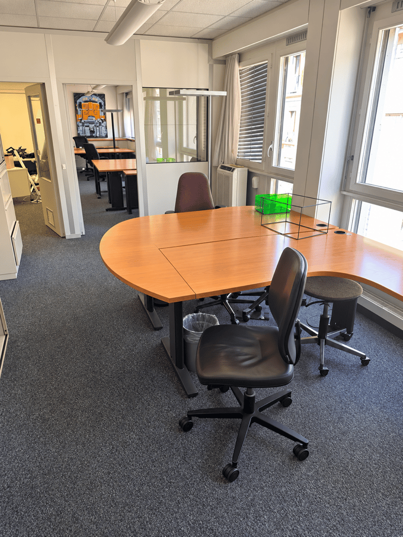 BUREAUX TRÈS BIEN SITUÉS AU CŒUR DU CENTRE-VILLE DE GENEVE (12)