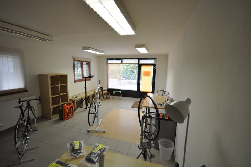 COLDRERIO CENTRO, UFFICIO/SHOWROOM AL PT DI 55 MQ (5)