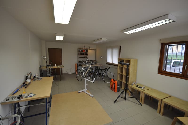 COLDRERIO CENTRO, UFFICIO/ATELIER/SHOWROOM AL PT DI 55 MQ (6)