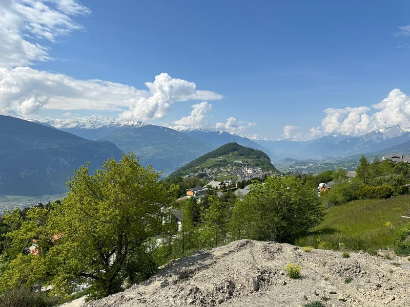 Superb building plot with panoramic view in Lens (5)