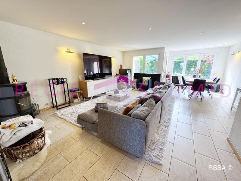 Semi-detached house (2)