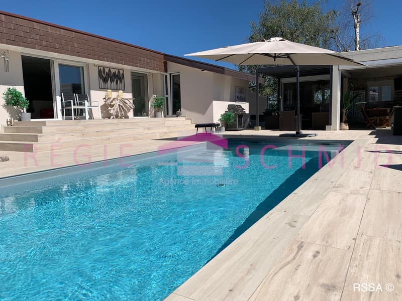 Individual Villa in a quiet location with an open view (2)