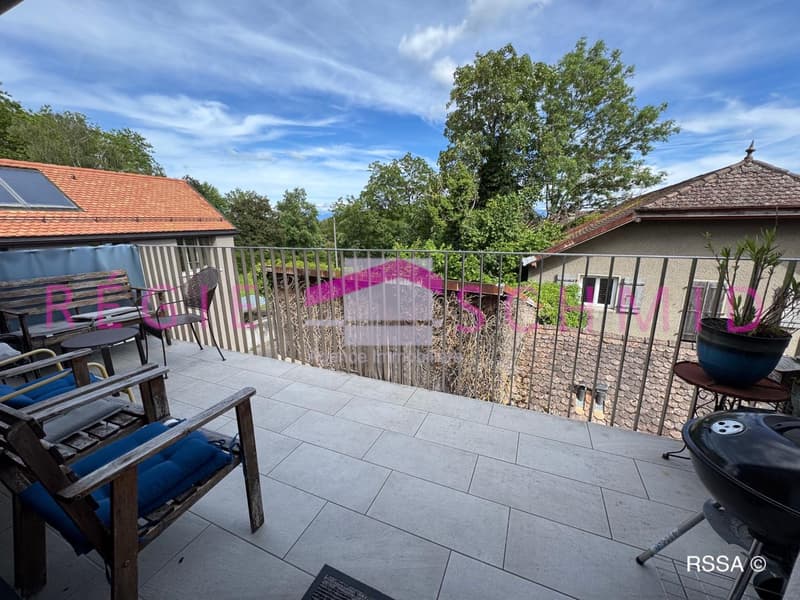 Appartement im letzten Stock mit 3 Zimmern in Gingins (1)