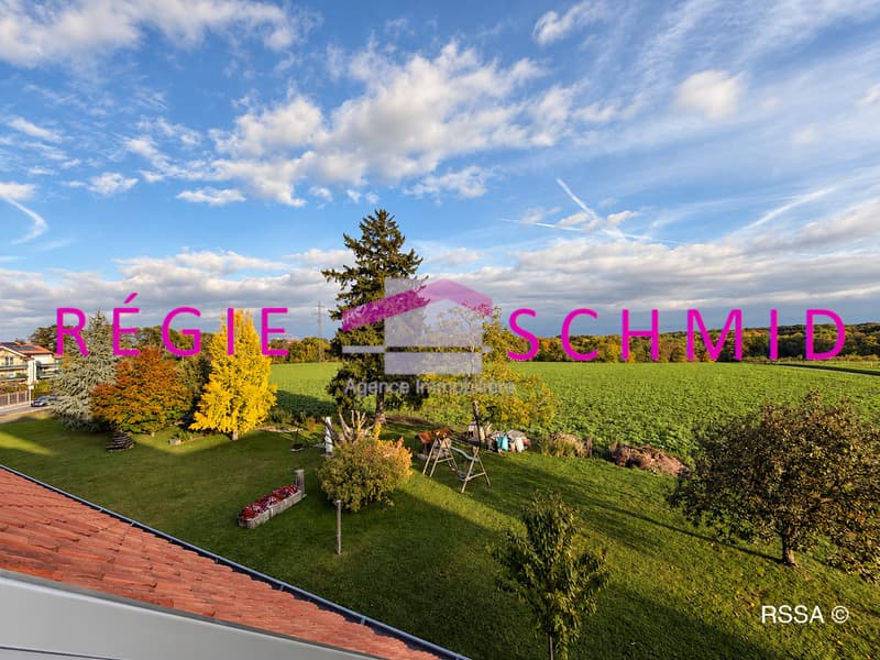 Appartement duplex en attique de 7,5 pièces à Eysins (1)