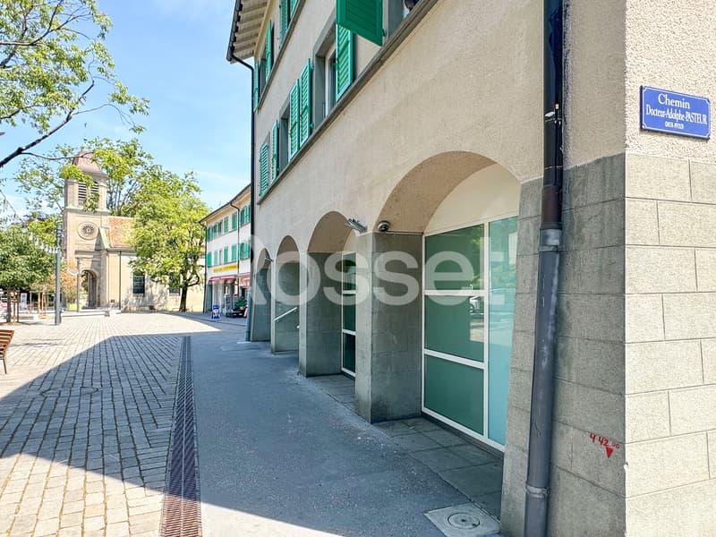Arcade d'env. 153m² au rez-de-chaussée avec accès au sous-sol (2)